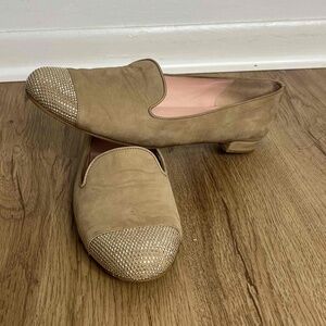 Stuart Weitzman Beige Suede Embellished Toe Loafers Shoes‎ Size 9.5 M